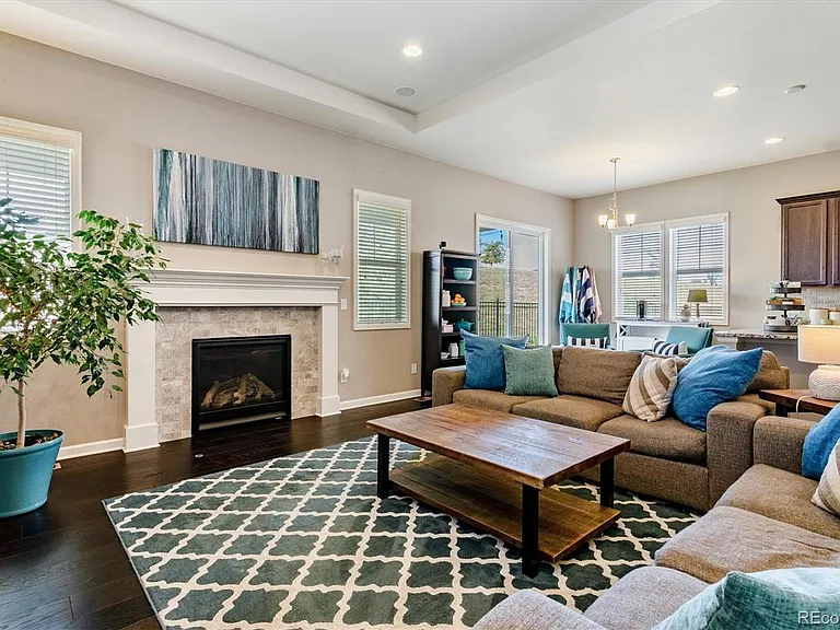 7841 S Queensburg Way — Photo 4