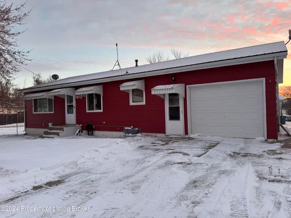 100 5th St SE, Watford City, ND 58854