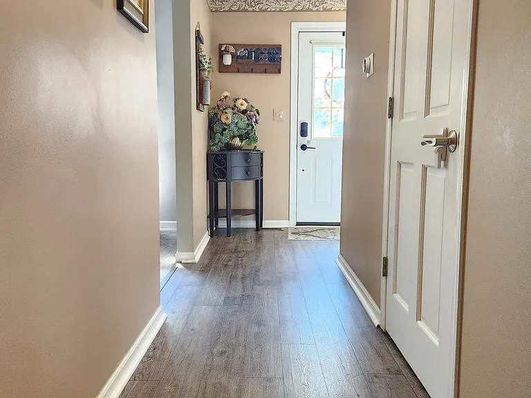 882 Randall Dr — Photo 21