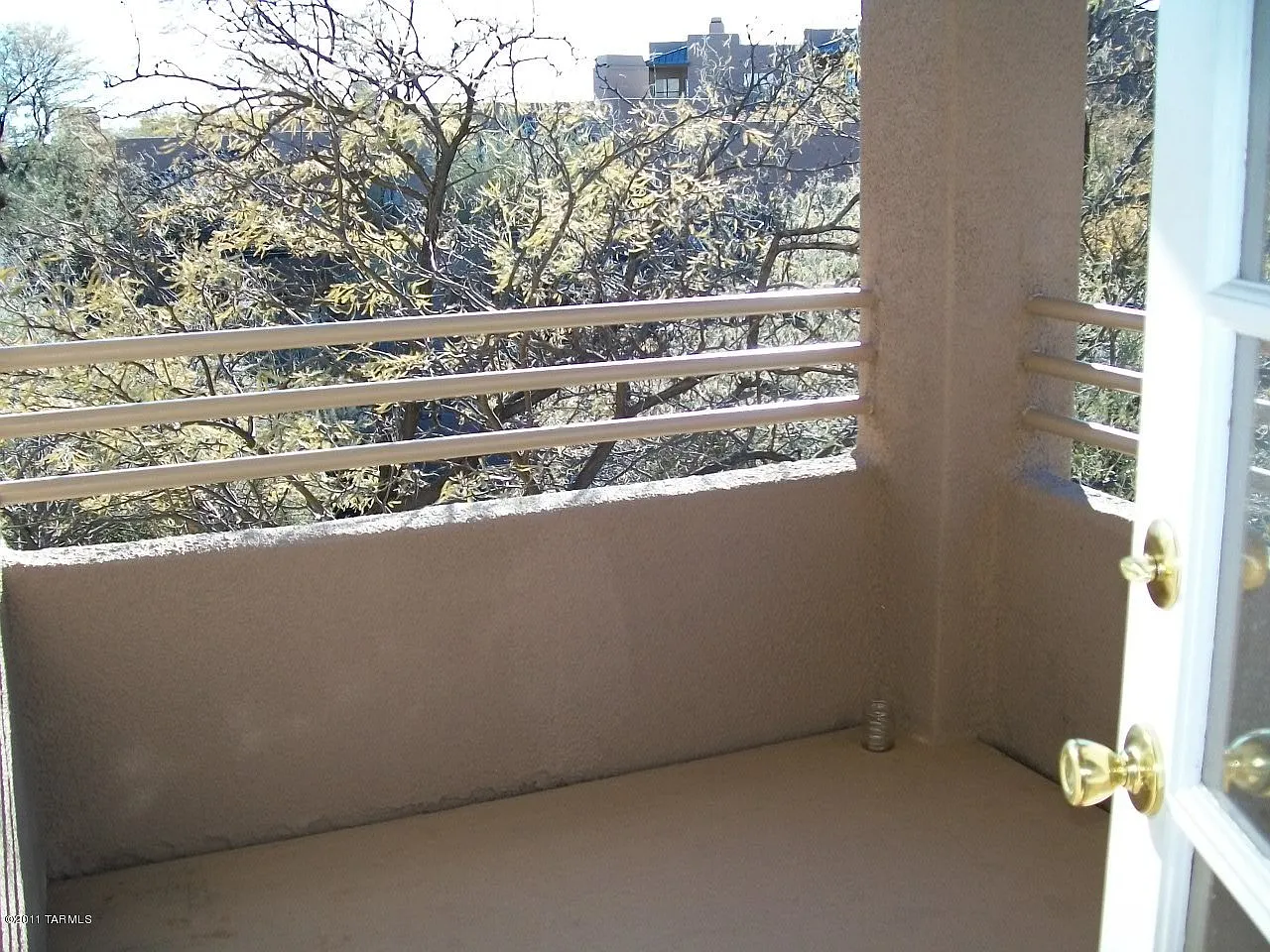 1 bed, 1.0 bath, 716 sqft, $3,000 — Photo 2