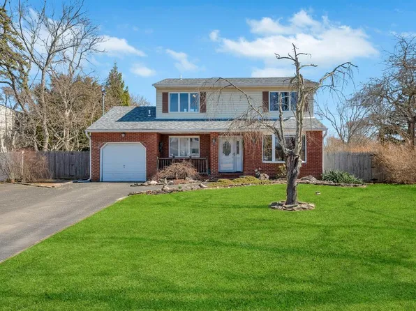 1591 Louis Kossuth Avenue, Bohemia, NY 11716