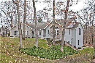 2nd image of 2543 Winding Ridge Trl NE