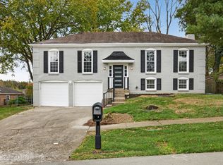 12412 Crosswinds Dr, Middletown, KY 40243
