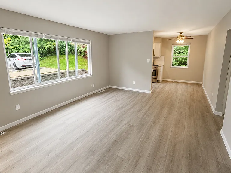 210 N Morse Ave #24 — Photo 4