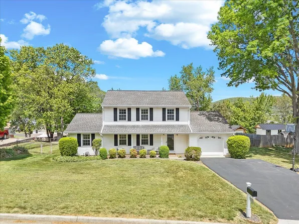 5114 Harvest Ridge Rd, Roanoke, VA 24019