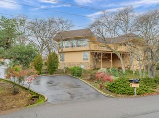 374 Stanford Ave, Medford, OR