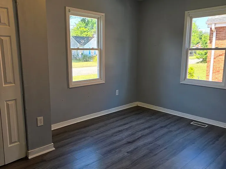 1740 Randolph Ave — Photo 10
