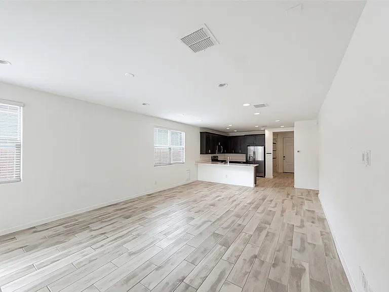 32518 N 20th Gln — Photo 14