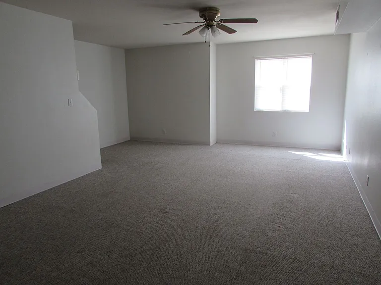 104 Viren Ln — Photo 6