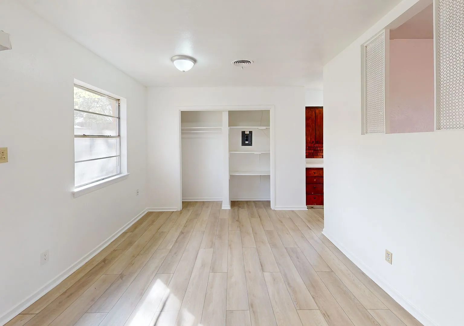 Fantastic Corner Lot Home in Harker Heights — Photo 4