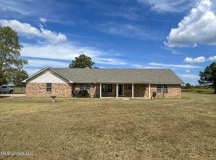 121 Old Progress Rd, Hattiesburg, MS 39401