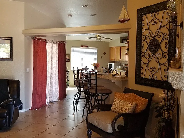 2410 Hillview Dr — Photo 5