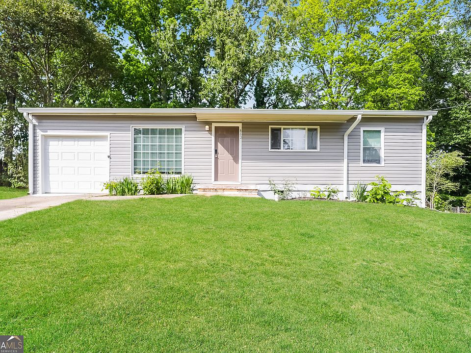 1st image of 862 Kennesaw Dr