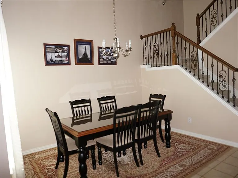 1037 Kyan Ln — Photo 7