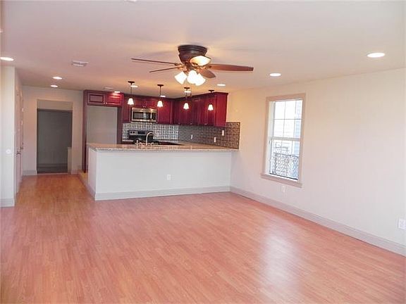 2nd image of 2835 Saint Anthony St