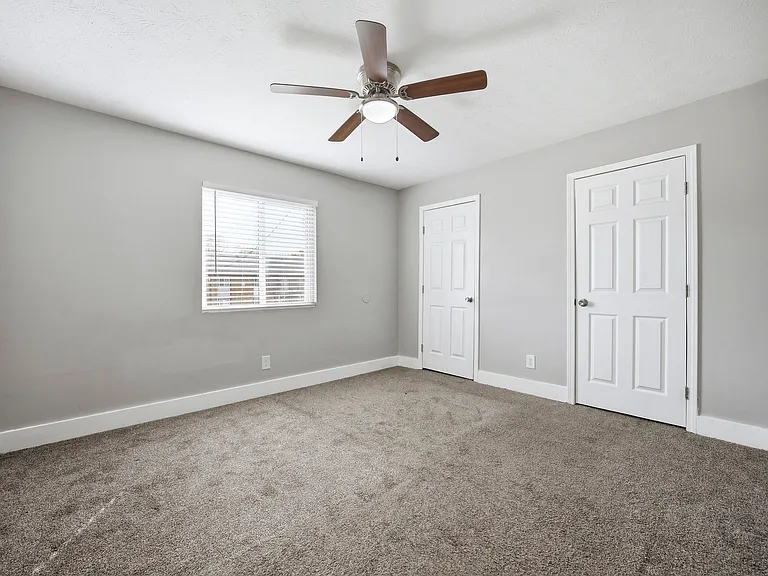 Ridgewood Apartments — Photo 14
