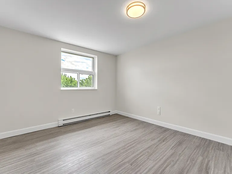 722 John Counter Blvd — Photo 24