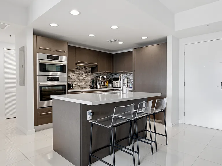 7825 NW 107th Ave #710 — Photo 9