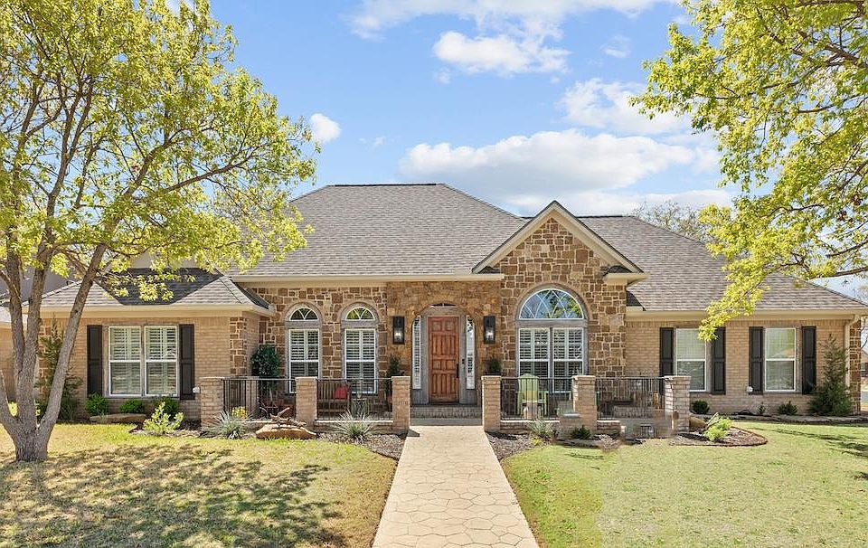 1st image of 2149 Hedgestone