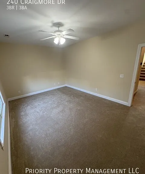 240 Craigmore Dr — Photo 13