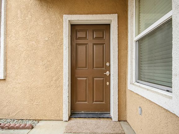 2nd image of 24 Indigo Oaks Ct