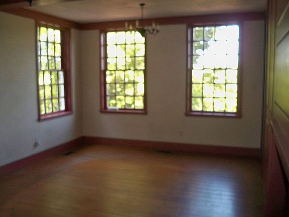 5th image of 2923 Rockwood Dr