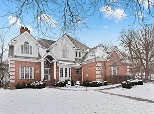 980 Hill Ave, Glen Ellyn, IL