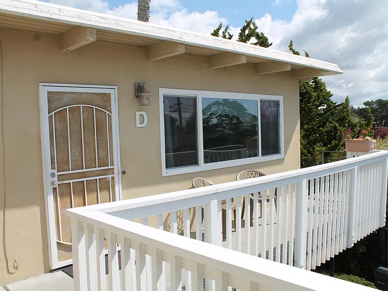 272 Sea Ridge Rd #D — Photo 1