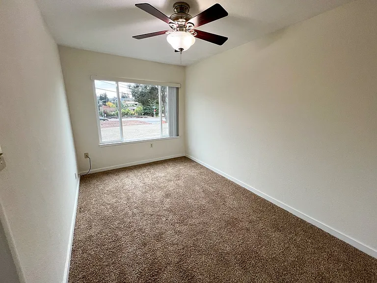 4920 Jensen Rd #B — Photo 6