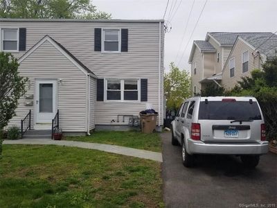 31 McMullen Ave, Stamford, CT, 06902