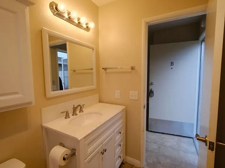 CAM353 — Photo 4
