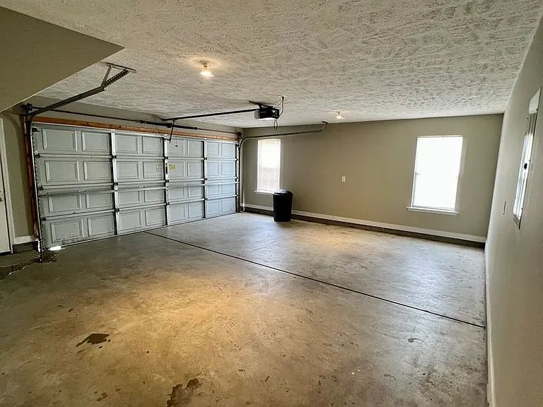 1030 Coral Dr — Photo 18