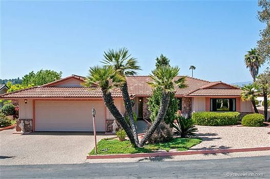 3rd image of 1415 La Plaza Dr