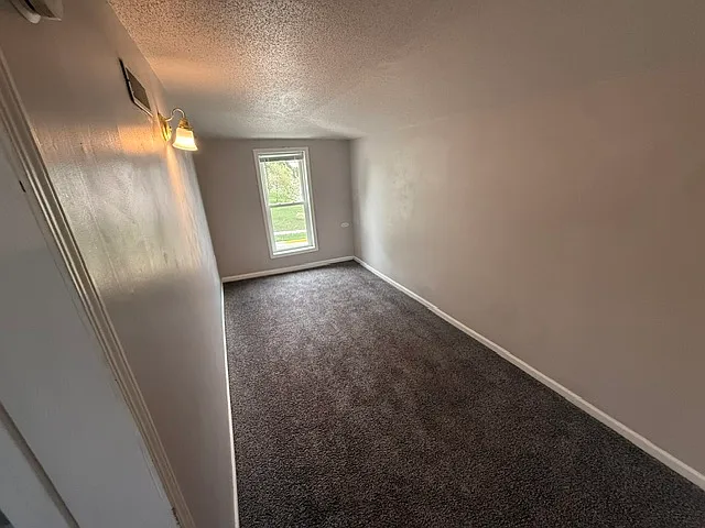 400 S Main St #2 — Photo 17