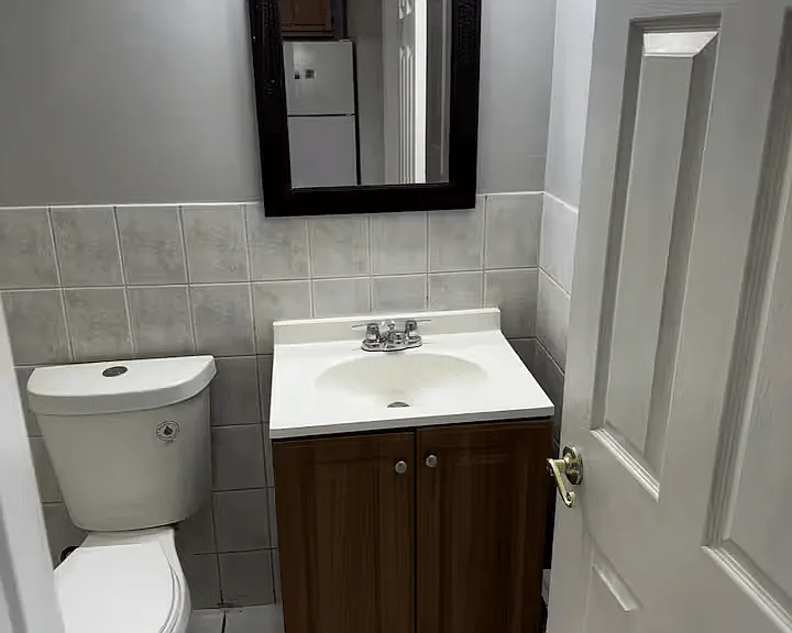 10549 Crown Rd #8 — Photo 2