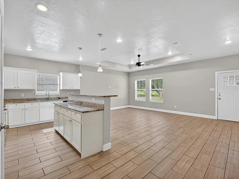 4404 Harris St — Photo 10