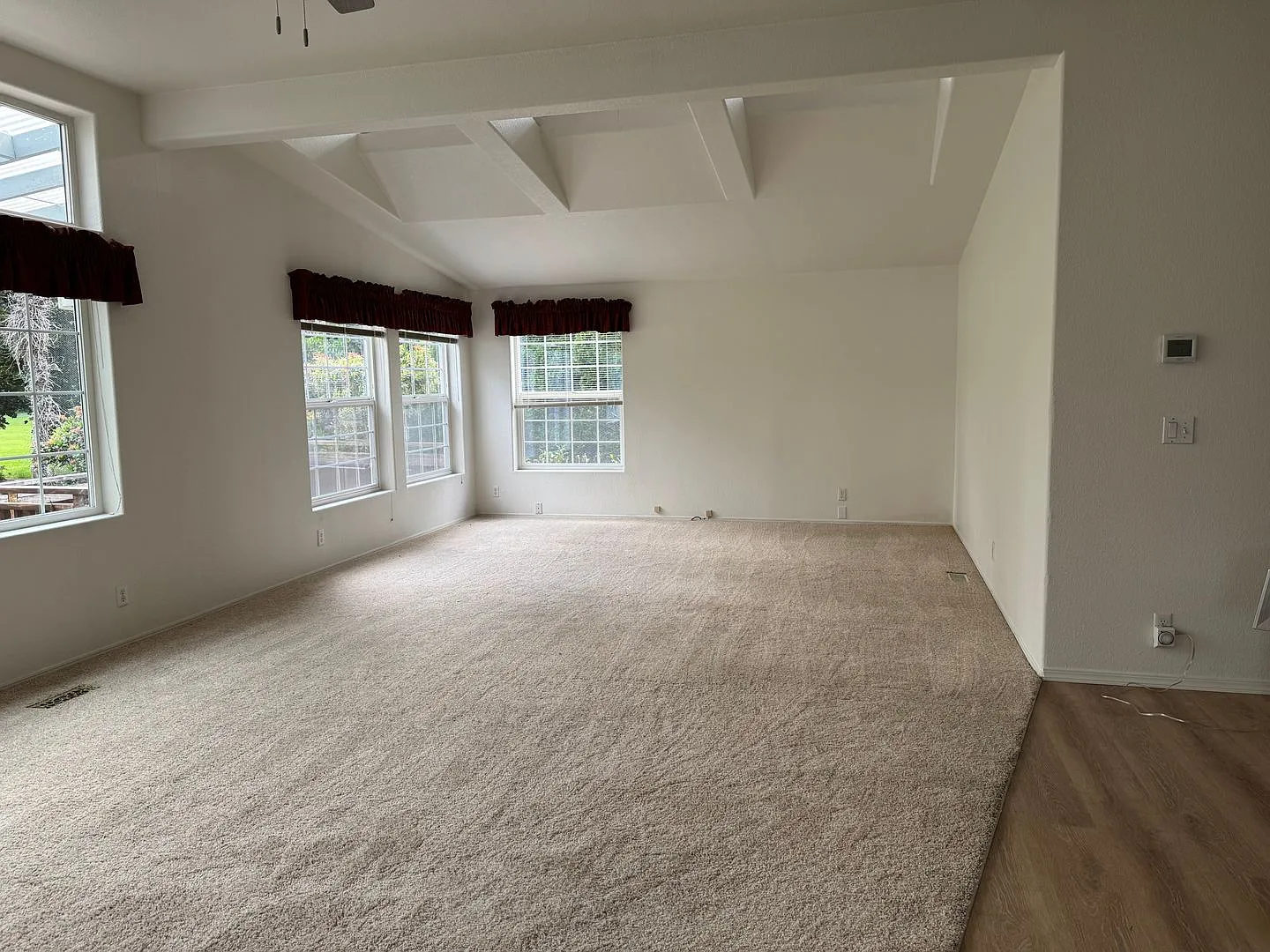 3 bed, 2500 sqft, $2,000 — Photo 3