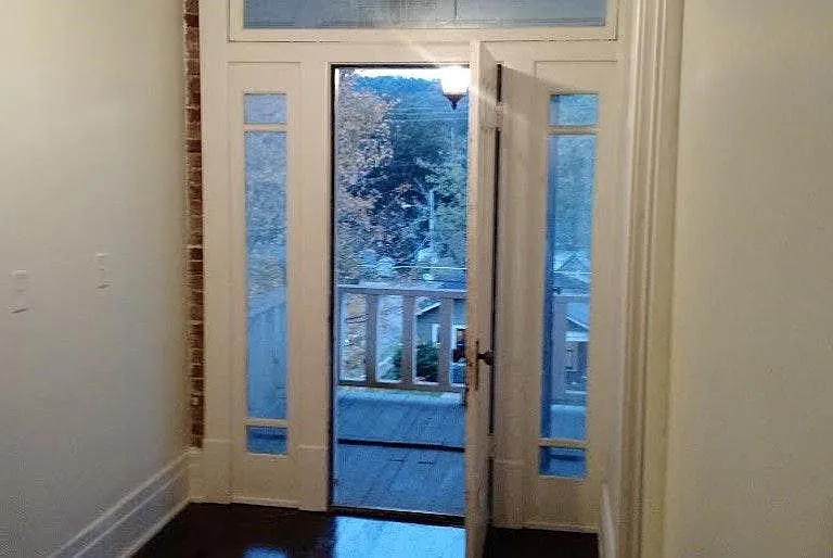 5209 Saint Elmo Ave — Photo 2