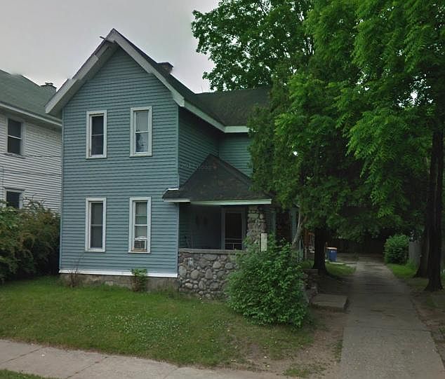 1st image of 616 Bates St Se Grand Rapids Mi #49503