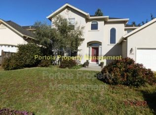 2541 Colonial Cir, Royal Oaks, CA 95076