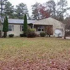 1040 1st Ave photo 1