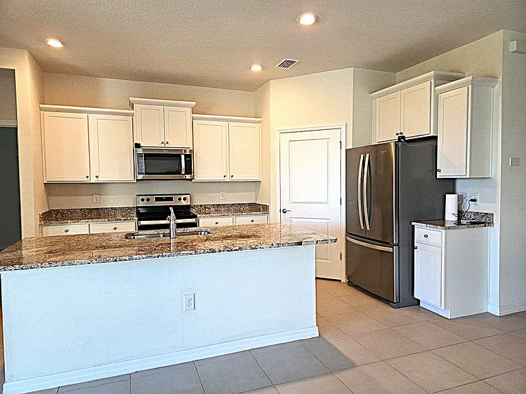 3908 Mossy Limb Ct — Photo 6