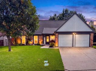 208 Wildbriar St, Euless, TX 76039