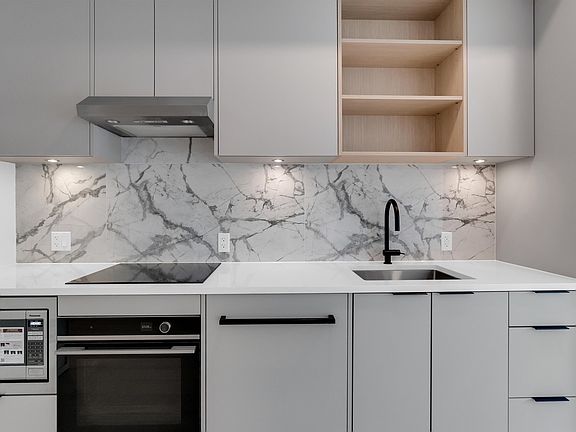 5th image of 422 E 3rd St #2XX