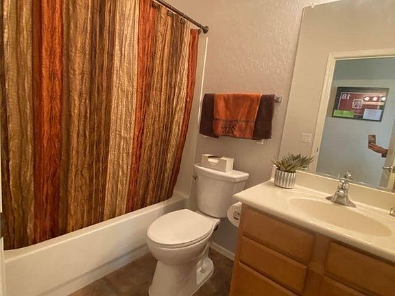 5th image of 3749 E Meadowview Dr