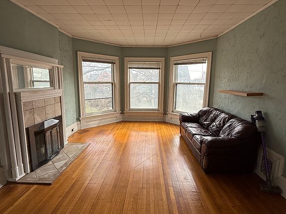 3rd image of 617 Cherry St SE APT 2