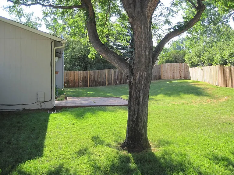 2515 Romeldale Ct — Photo 3