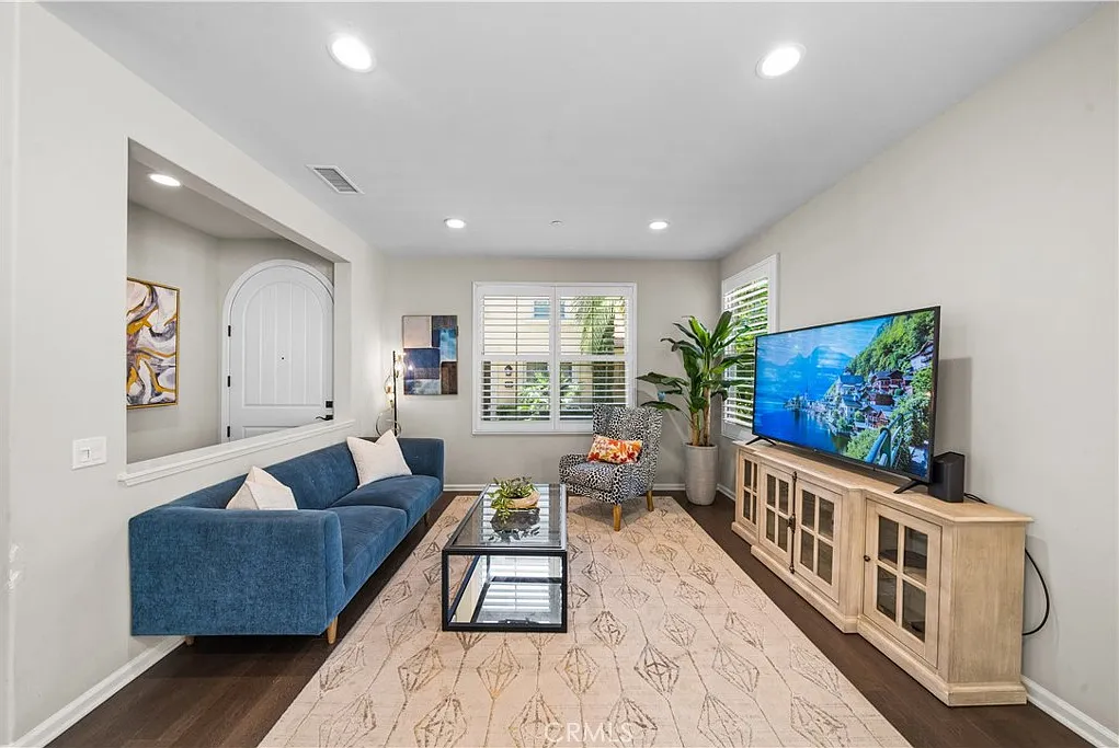 3 bed, 1611 sqft, $5,500 — Photo 3