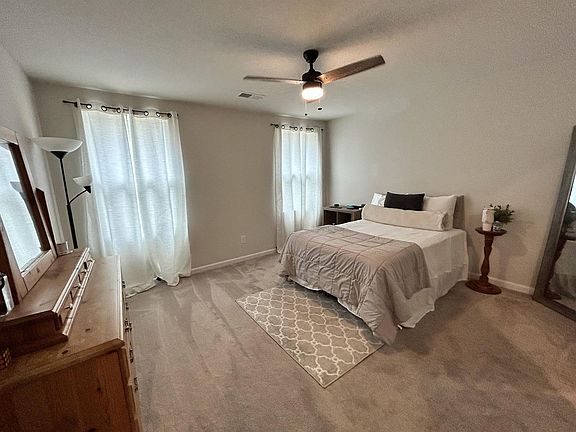 2nd image of 132 Queens Mill Ct