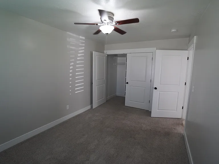 3 bed, 1.0 bath, 1092 sqft, $1,550 — Photo 14